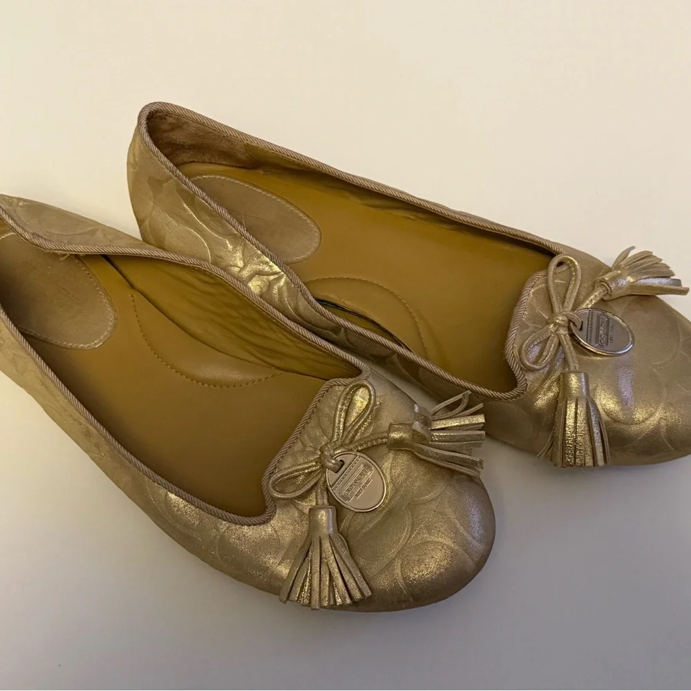 Gold coach flats - Picture 2 of 4